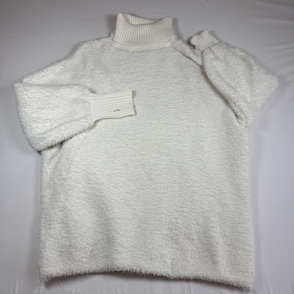 Altar'd State Soft Cream‎ Turtleneck Sweater
